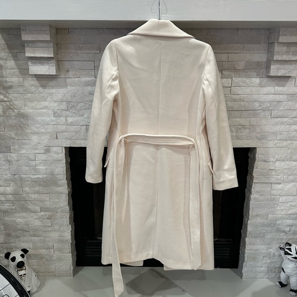 Express ivory trench coat - Picture 3 of 6
